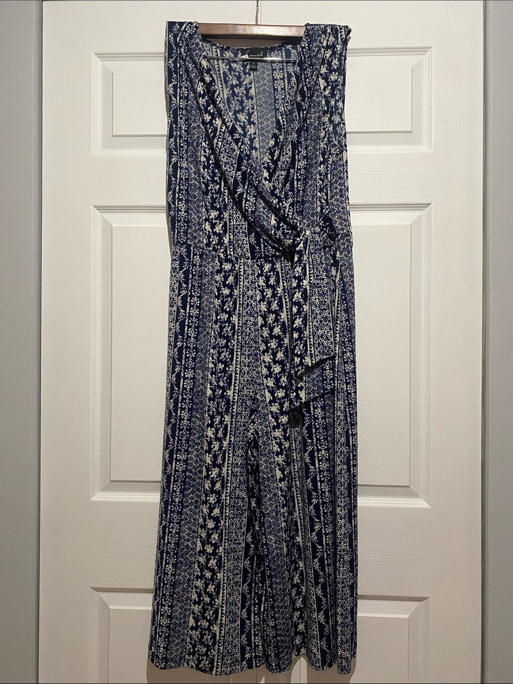 Woman's connected Apparel Jumpsuit size 12 Navy White and Grey